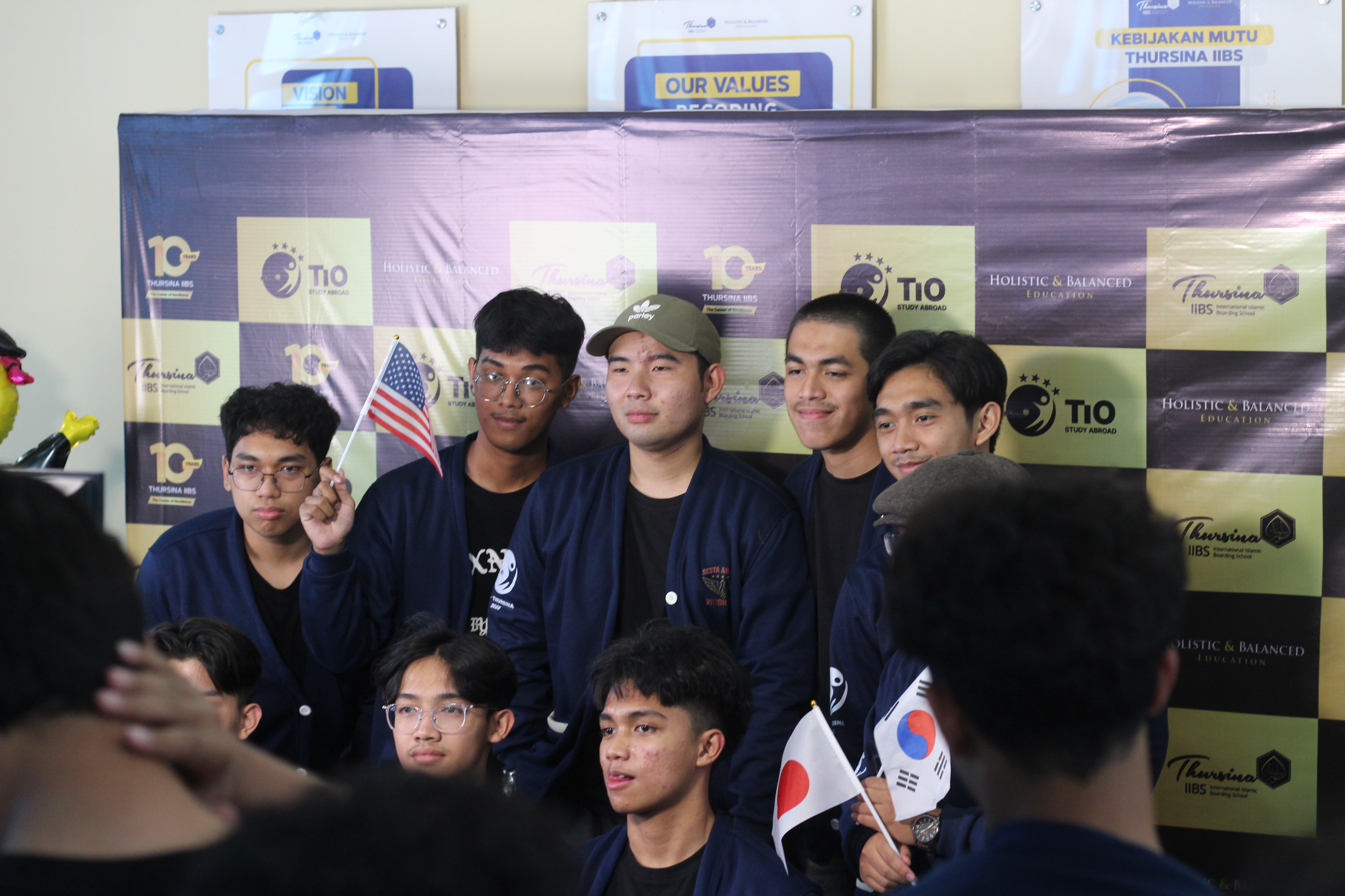 Thursina IIBS Sends Students to 9 Countries, Strengthening Identity and Competitiveness Through Pre-Departure Sessions